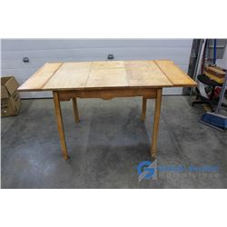 Expandable Wooden Table