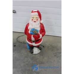** Plastic Light Up Santa Decoration