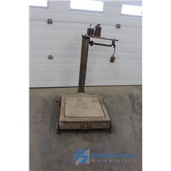 **Vintage Fairbanks Standard No 25 Baggage Scale