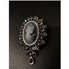 Image 2 : Elegant Silhouetted Gray Semi Precious Cameo Broach
