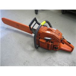 HUSGVARNA 266 CHAINSAW (IN GOOD RUNNING CONDITION)