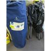 Image 1 : 3 FOLDING CHAIRS