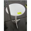 Image 1 : SMALL ROUND BARLEY TWIST PEDESTAL TABLE