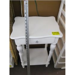 SMALL WHITE TABLE WITH SINGLE DRAW