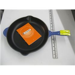 LE-CREUSET ROUND CAST ENAMEL FRYPAN