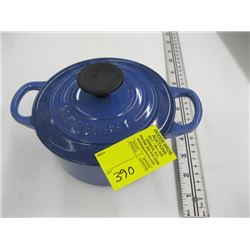 LE-CREUSET SMALL DOUBLE HANDLED POT