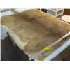 Image 1 : TANNED DEER HIDE
