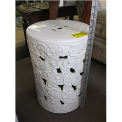 WHITE STOOL/PLANT STAND