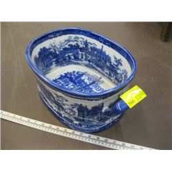 SMALLER FLOW BLUE LIKE CERAMIC POT