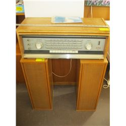 TELEFUNKEN STEREO RECEIVER WITH MATCHING WOOD CASED SPEAKERS