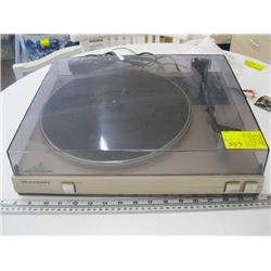 MARANTZ TT140 TURNTABLE