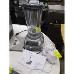 KITCHENAID BLENDER, B&D MINI CHOPPER