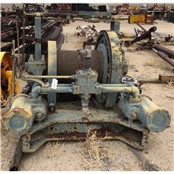 Steam Hoist, Antique  (120102)