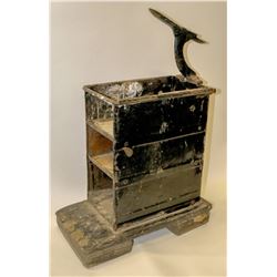 1920's Shoeshine Box  (118126)