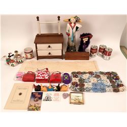 Box of Collectibles  (117475)