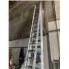 Image 1 : 32' ALUMINUM EXTENSION LADDER