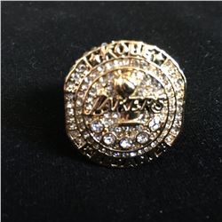 L.A LAKERS NBA CHAMPIONSHIP RING (REPLICA)