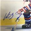 Image 2 : WAYNE GRETZKY SIGNED 8 X 10 ( JSA COA)