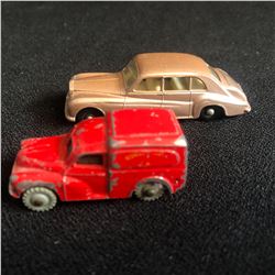VINTAGE HIGH GRADE LESNEY CAR LOT