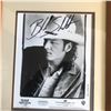 Image 2 : BLAKE SHELTON SIGNED 8 X 10 WITH FRAME