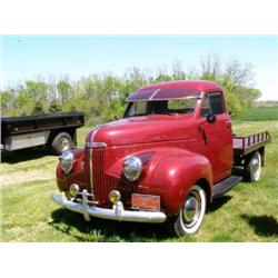 1947 STUDEBAKER M5 TRUCK