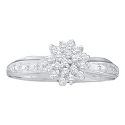 1/10 CTW Round Diamond Cluster Ring 10kt White Gold - REF-9Y6X