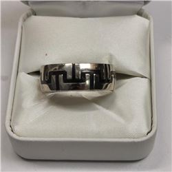 Silver Men'S Ring Ring (~weight 9.8g), Made in Canada, Suggested Retail Value $180