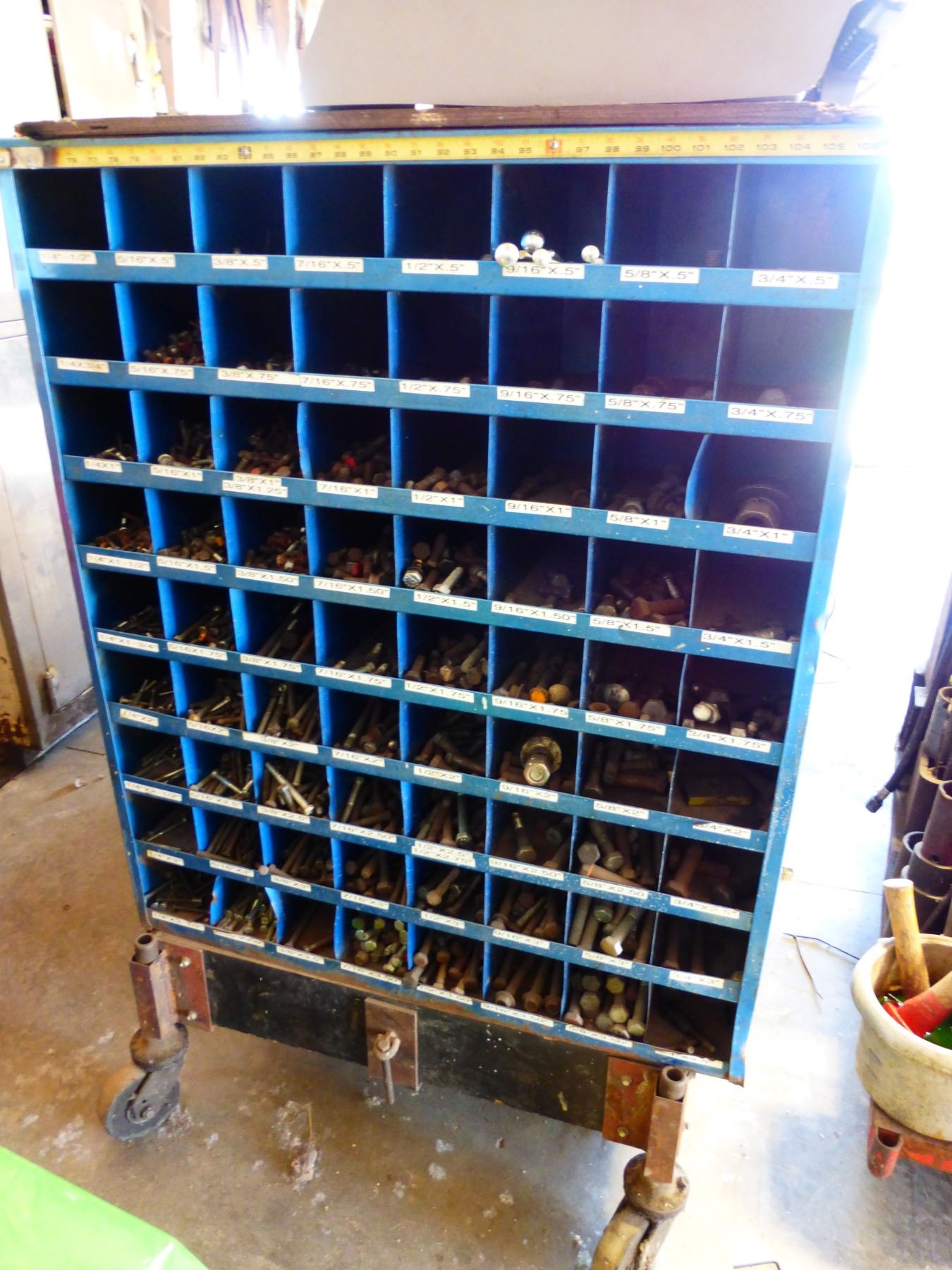 GREY CONSOLE STORAGE BOX & 3 SECTION LARGE ROLLING METAL BOLT BIN