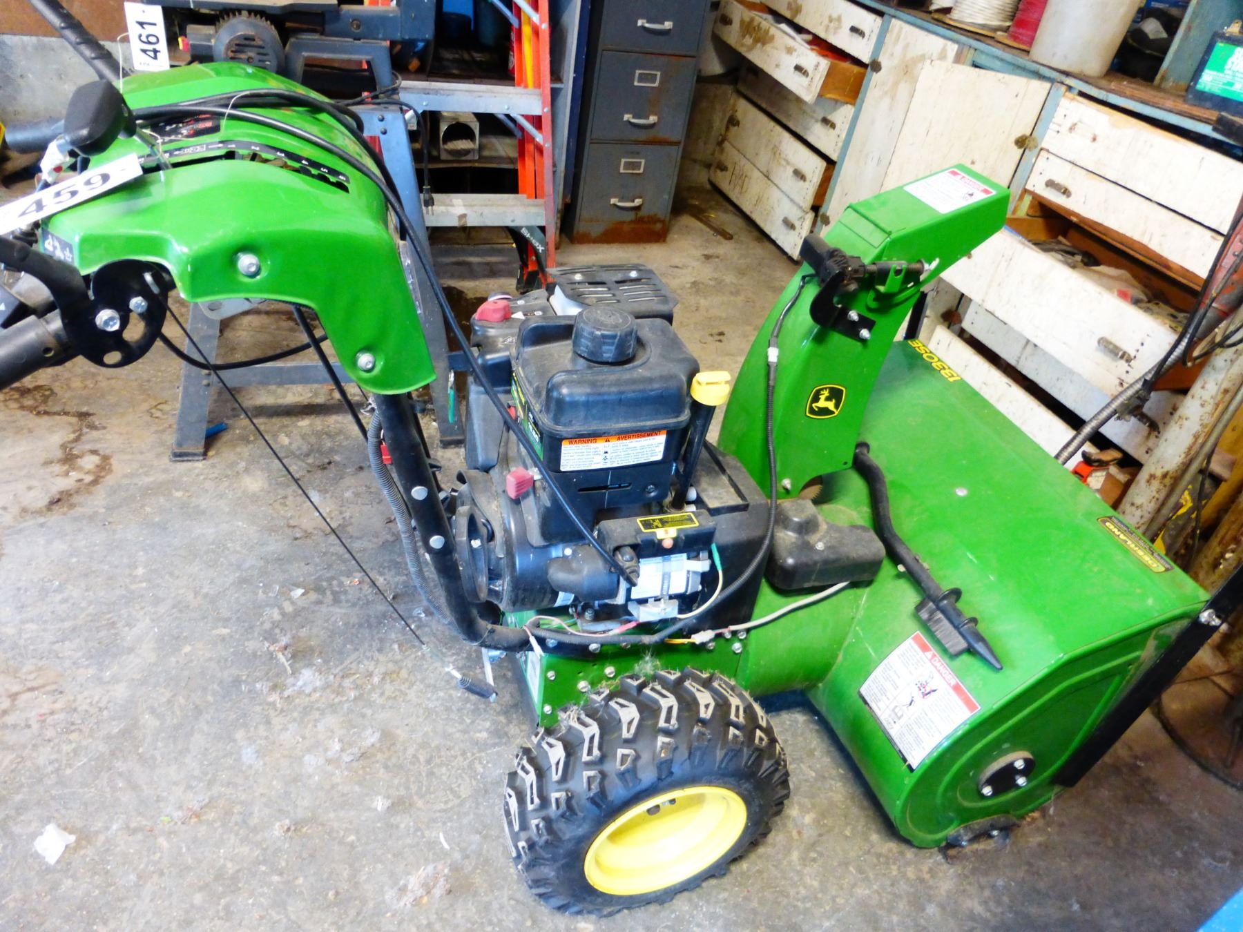 JOHN DEERE 1330SE SNOWBLOWER (RUNNING)