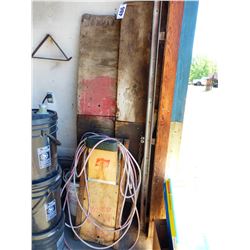 2 WOOD RAMPS & CREEPER