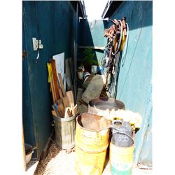 CONTENTS BETWEEN 2 WOOD SHEDS