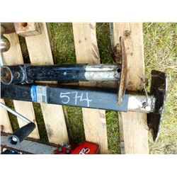 2 TRAILER/IMPLEMENT JACKS