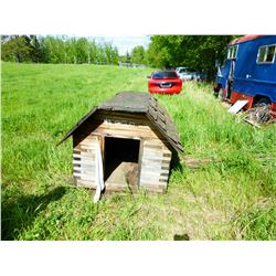 WOOD DOG HOUSE