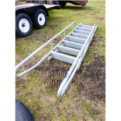 METAL 8 STEP LADDER