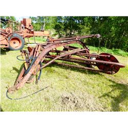 MASSEY FERGUSON 5 BAR HAY RAKE