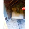 Image 1 : WHITE WOOD SHED & CONTENTS