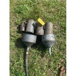 4 OIL CANS & 2 SPOUTS