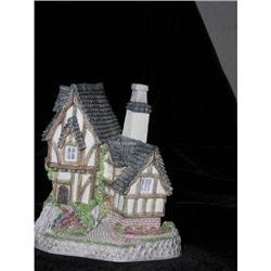 David Winter Candlemaker's Cottage  J. Hine MIB #940326