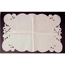 Figural Cutwork & Embroidery #940536