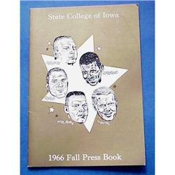 1966 Press Guide Book Panther  #940549