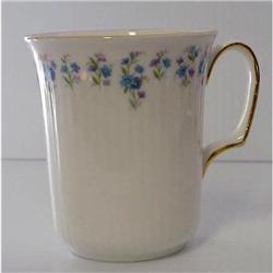Royal Albert MUG Memory Lane #940557