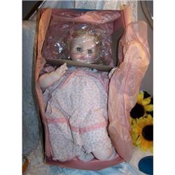 1977 Madame Alexander Rose Bud Baby Doll in Box #940746
