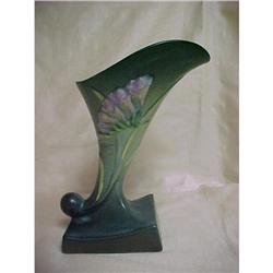 Roseville Freesia Cornucopia Vase #198 #940931