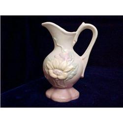 Hull "Magnolia" Ewer Vase #940982