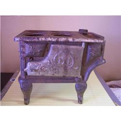 Childs Cast Iron Toy Stove-as is #941236