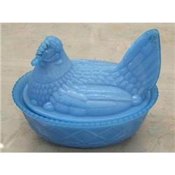 EARLY 1900s BLUE MILK GLASS ROOSTER ON WIDE RIB #942077