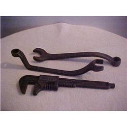 Ford Script USA--3 Wrenches #943081