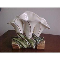 McCoy USA Triple Lilly Planter; Yellow & Green #943122