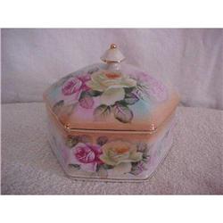 China Powder Jar, Early R.F. in wreath #943154