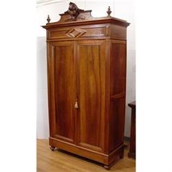 Magnificent Walnut Linen Press #951535